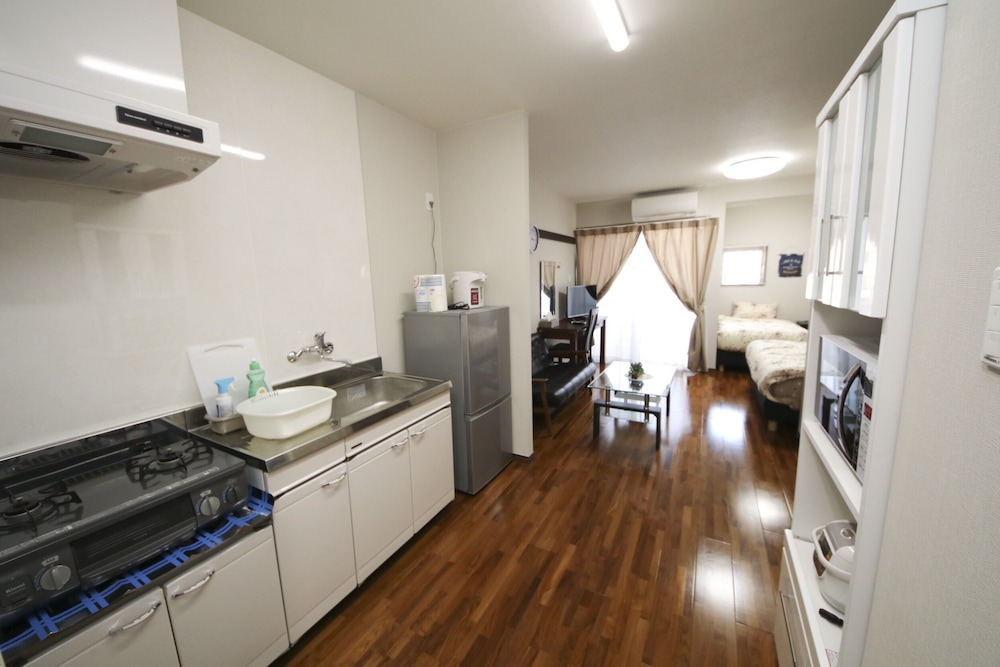 4 人部屋 客室31 | 美らガーナハウス壺川 那覇