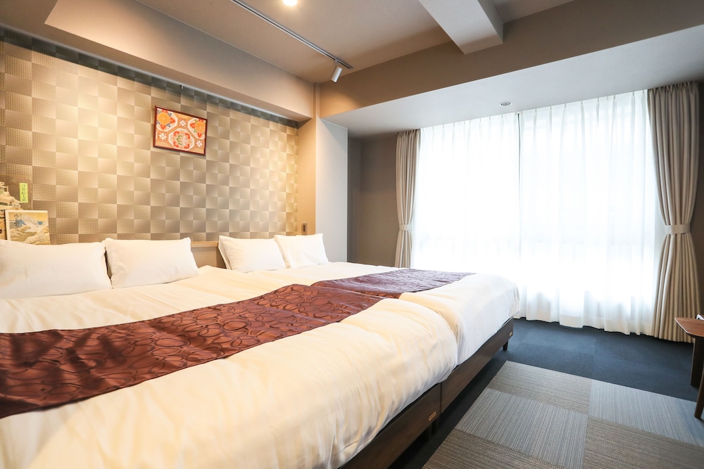 デラックス 4 人部屋 (5 ppl room) 客室2 | アパートメントホテル セブンキーズ 京都