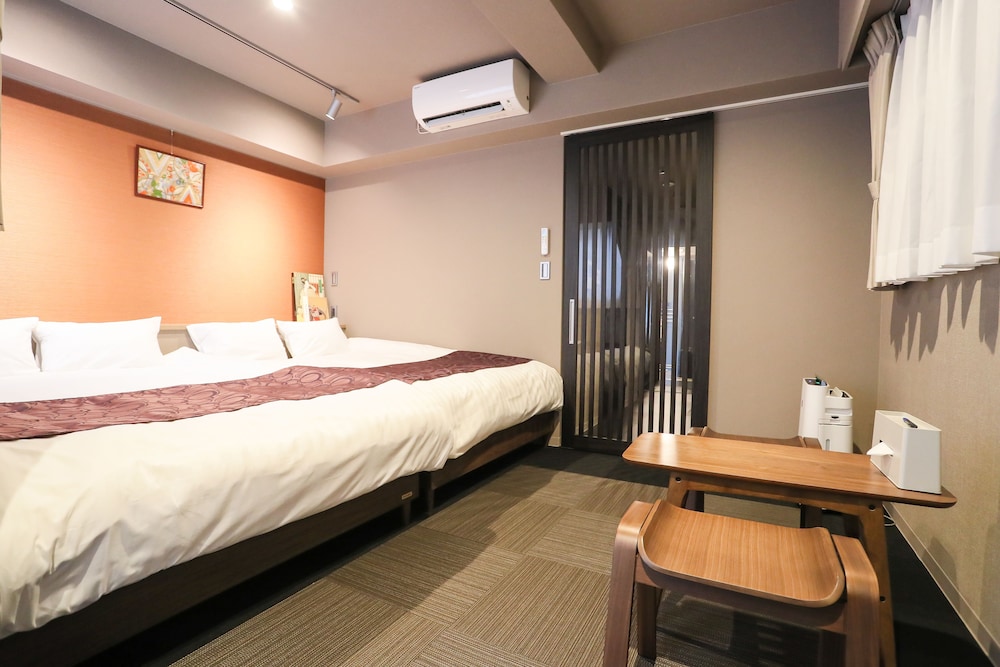 デラックス 4 人部屋 キッチン (4 ppl room) 客室4 | アパートメントホテル セブンキーズ 京都