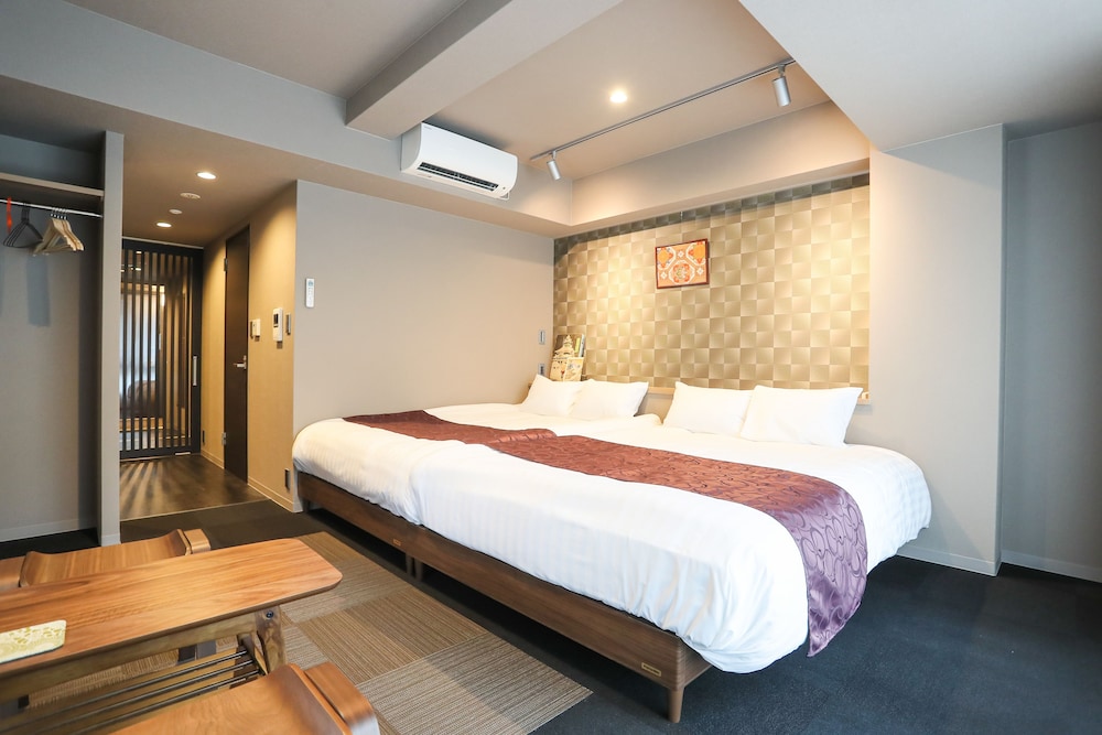 デラックス 4 人部屋 (5 ppl room) 客室4 | アパートメントホテル セブンキーズ 京都