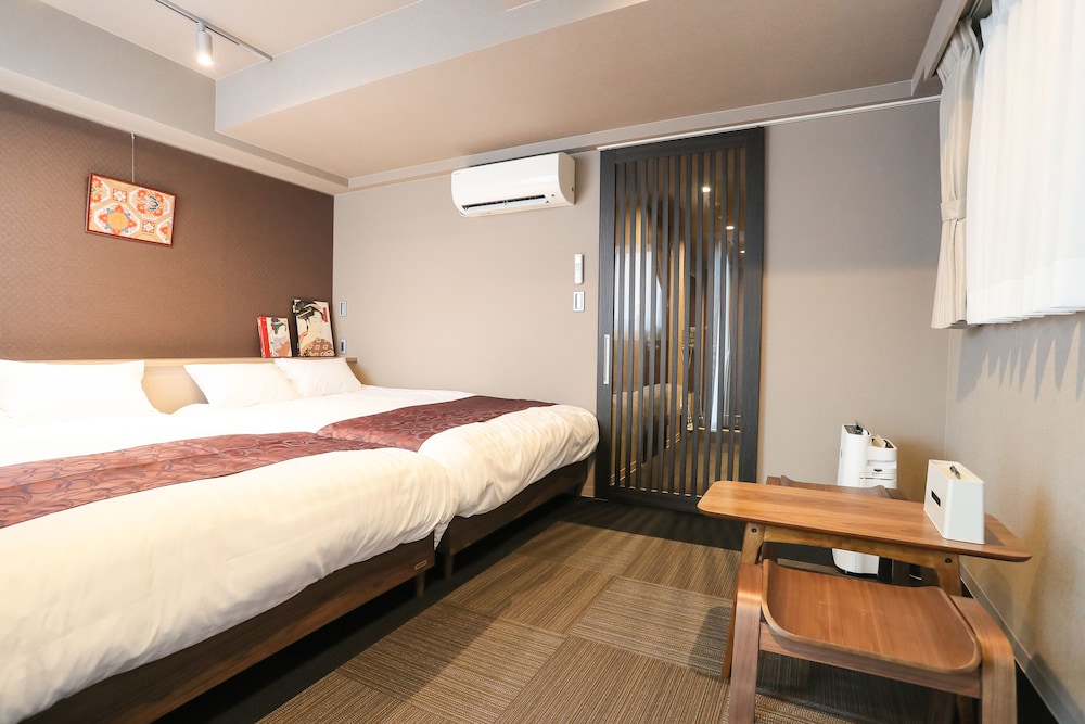 デラックス 4 人部屋 キッチン (4 ppl room) 客室8 | アパートメントホテル セブンキーズ 京都