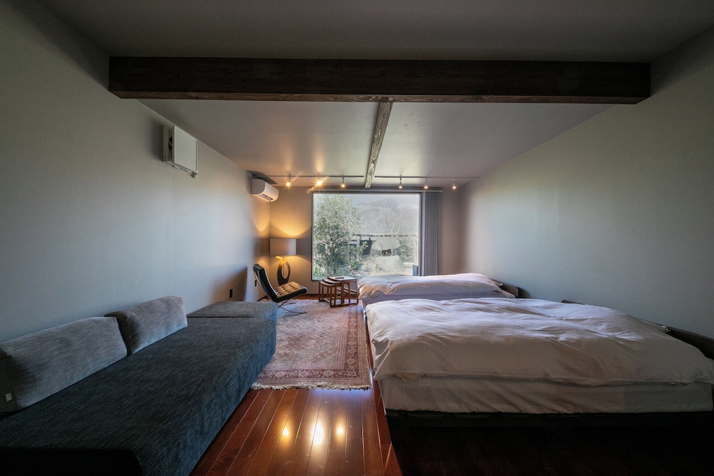 [ジュニアスイート]露天・内湯付離れ 和洋室 喫煙可 | 源泉掛け流しの離れ宿 由布院別邸 風の森