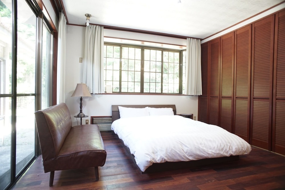 客室1 | private hotel WALKERS NAKIJIN