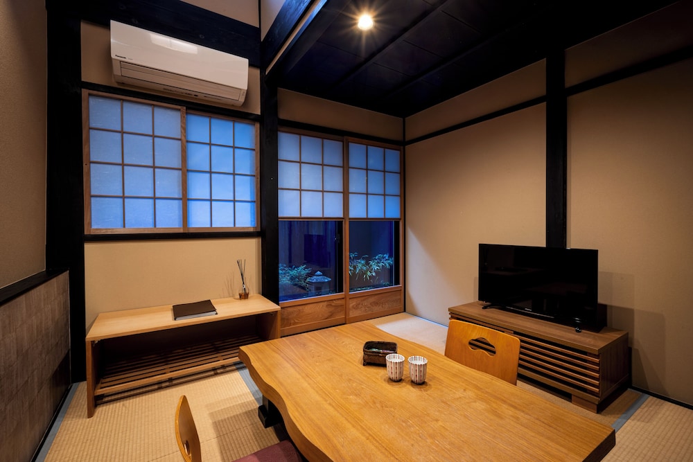 町屋 リビングルーム1 | 鈴 五条壬生川 東