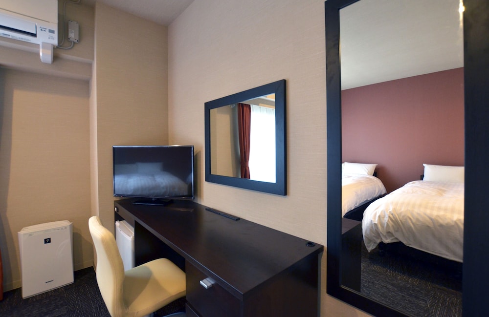 ツインルーム 完全禁煙 客室の設備とサービス0 | 喜々津ステーションホテル