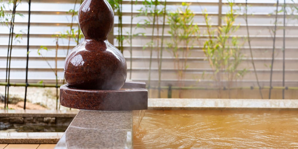 [L] 金泉露天＆足湯付特別室140平米/別館1階太閤 禁煙 客室の設備とサービス1 | 天地の宿 奥の細道