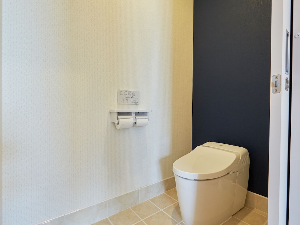 ファミリー コテージ 2 ベッドルーム 禁煙 バスルーム0 | コテージ・シーウィンド今帰仁