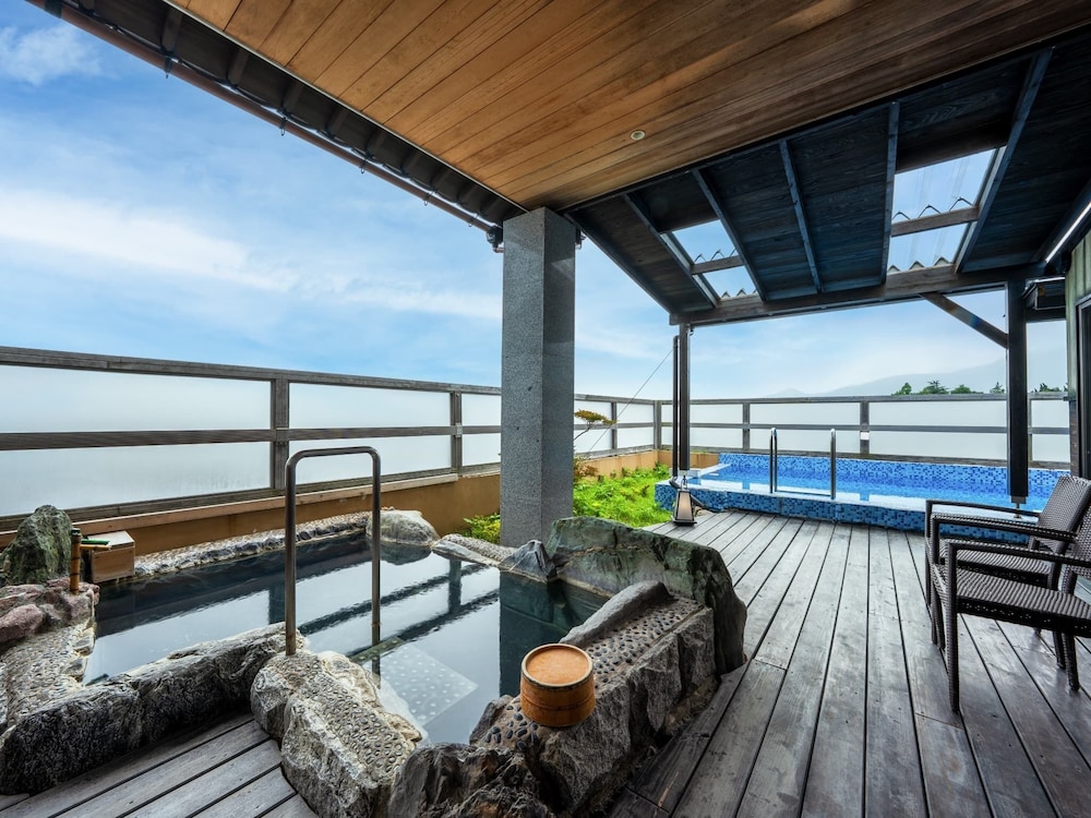 特別室 竹 露天風呂付き 禁煙 - 鉄板焼 久住コース (夕食時間19:30) バスルーム2 | 山荘 神和苑