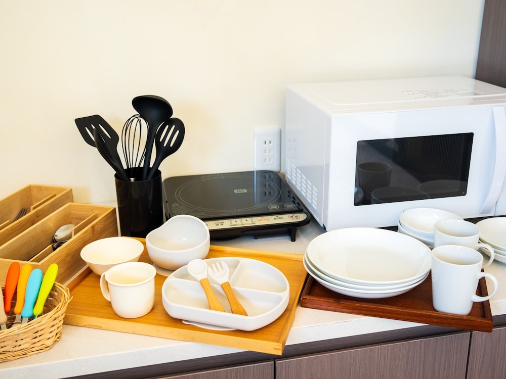 本館 和洋室 [銀杏-Icho-] キッチン＆キッズルーム＆檜内風呂 客室12 | 山荘 神和苑