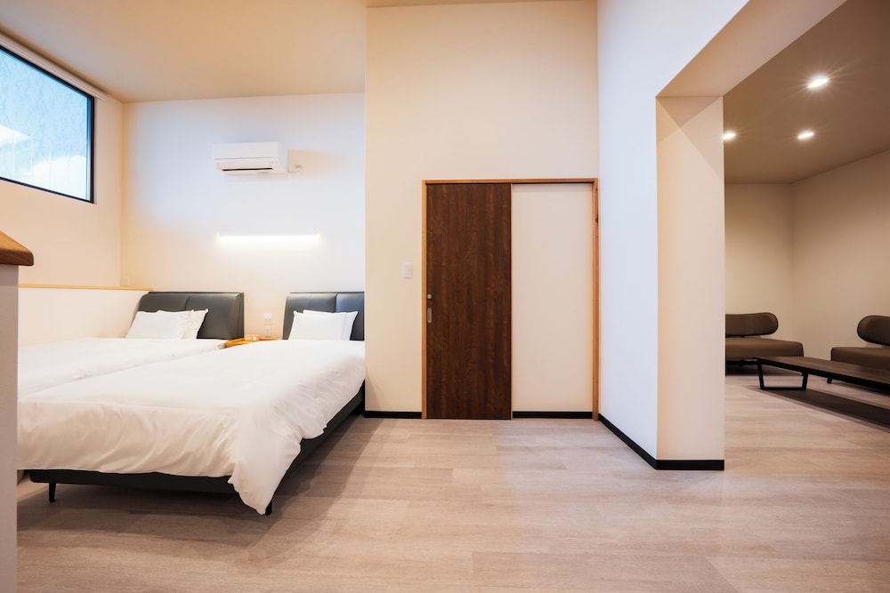 宙館·月の棟508 露天風呂付き洋室 禁煙 (階段あり) 鉄板焼 久住コース (夕食時間17:30) 客室2 | 山荘 神和苑