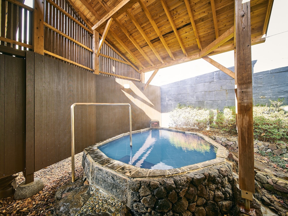 離れ和洋室 デラックス 露天風呂付き 禁煙 - 鉄板焼 久住コース (夕食時間17:30) バスルーム0 | 山荘 神和苑