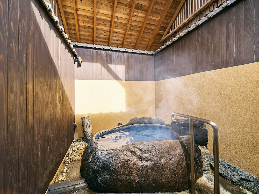 別館·和洋室 禁煙 客室1 | 山荘 神和苑