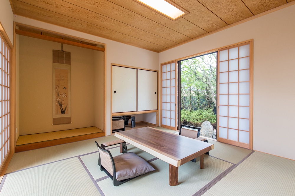 離れ和洋室 デラックス 露天風呂付き 禁煙 - 鉄板焼 久住コース (夕食時間17:30) 客室1 | 山荘 神和苑