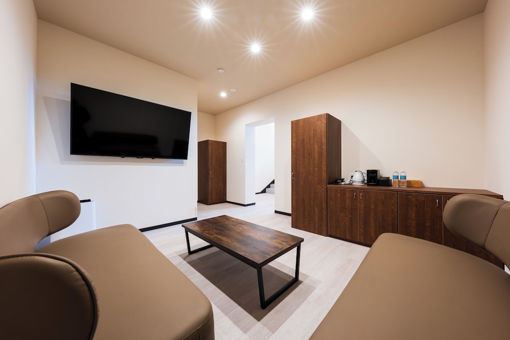 宙館·月の棟508 露天風呂付き洋室 禁煙 (階段あり) 鉄板焼 久住コース (夕食時間17:30) 客室1 | 山荘 神和苑