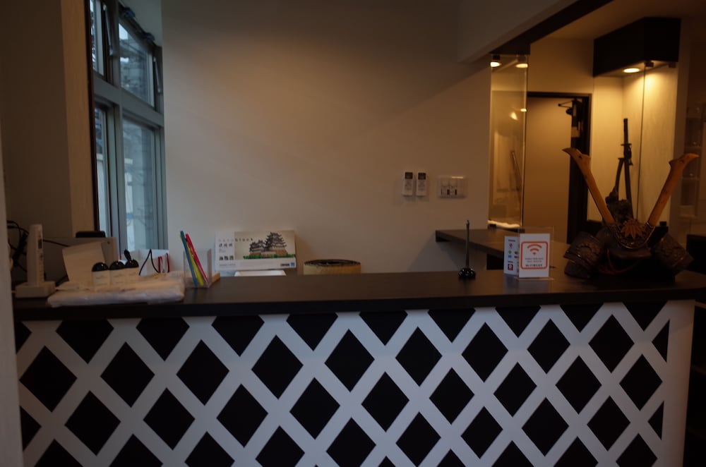 フロント1 | bnb+ 新宿城 フロント1 | bnb+ 新宿城