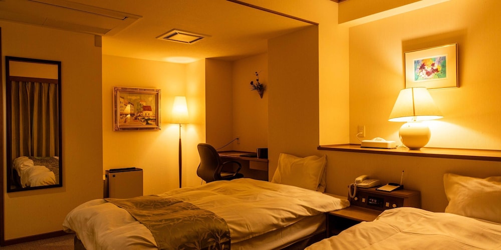 ツインルーム 禁煙 客室1 | 城崎温泉 料理旅館 翠山荘