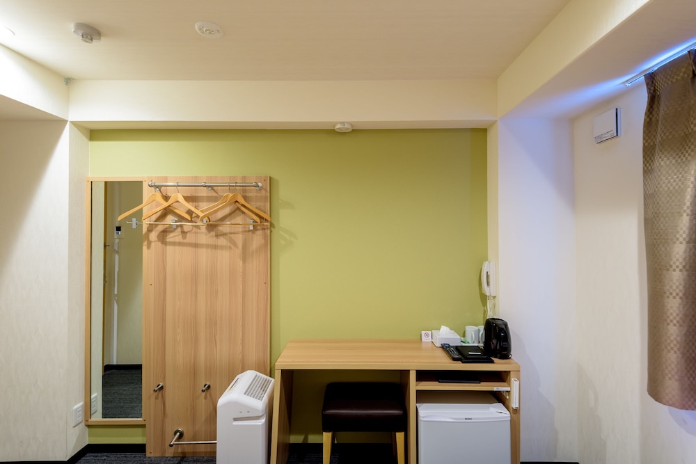 ツインルーム 禁煙 客室の設備とサービス0 | ホテルアシアート
