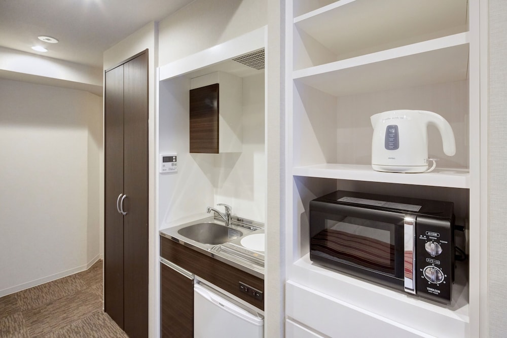 ツインルーム シングルベッド 2 台 禁煙 客室の設備とサービス0 | ホテル アマテラス 縁