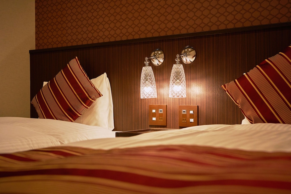 ツインルーム シングルベッド 2 台 禁煙 客室8 | ホテル アマテラス 縁