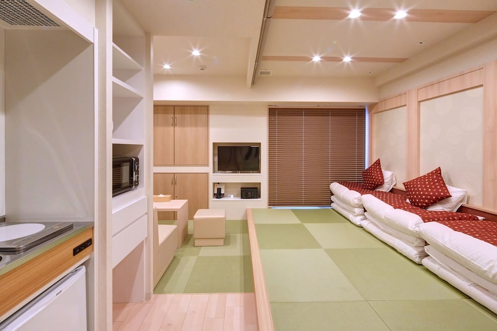 ファミリー ルーム 禁煙 客室4 | ホテル アマテラス 縁