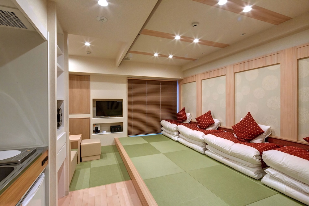 ファミリー ルーム 禁煙 客室1 | ホテル アマテラス 縁