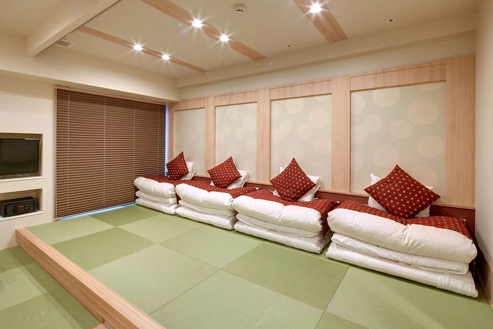 ファミリー ルーム 禁煙 客室2 | ホテル アマテラス 縁