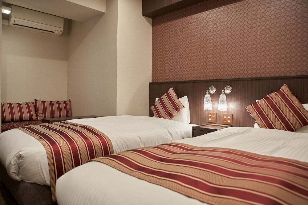 ツインルーム シングルベッド 2 台 禁煙 客室9 | ホテル アマテラス 縁