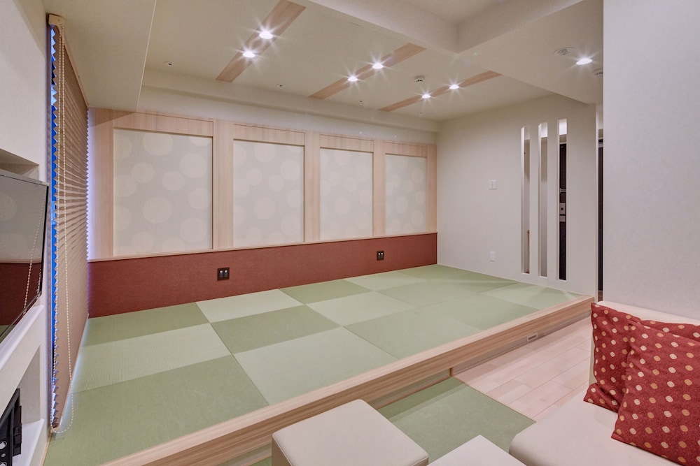 ファミリー ルーム 禁煙 客室8 | ホテル アマテラス 縁