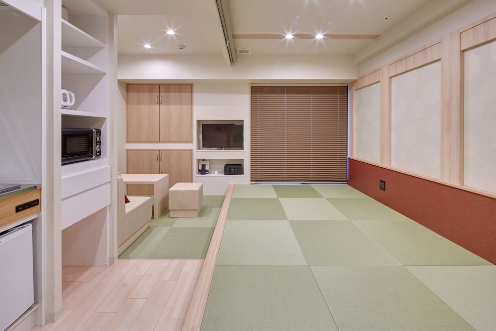 ファミリー ルーム 禁煙 客室12 | ホテル アマテラス 縁