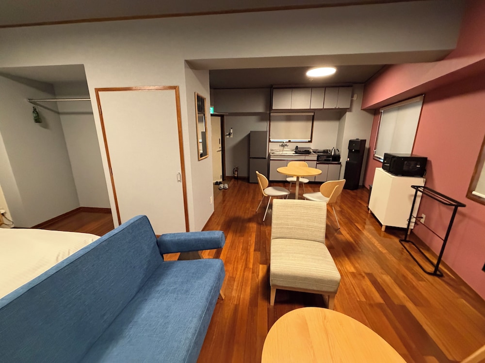 Deluxe Double Room (30 sq m) with kitchen, Non-smoking | 国際タウンズイン