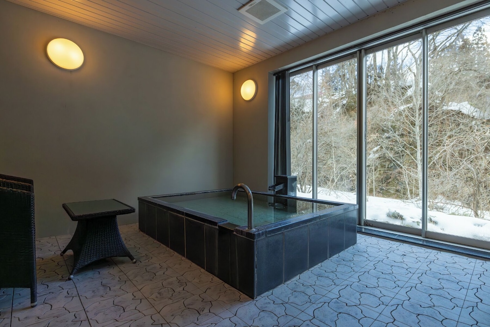 和モダンスイート ラージツイン 客室9 | 鉛温泉 心の刻 十三月