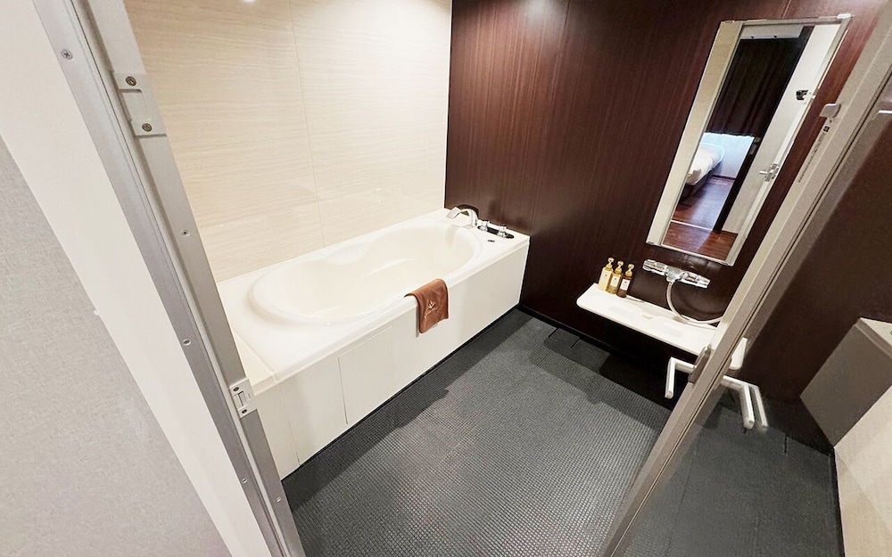 デラックス ツインルーム 禁煙 バスルーム0 | RE HOTEL 谷町 9 丁目 Ⅱ