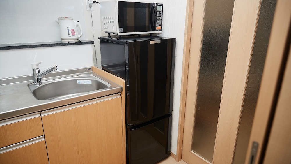 スタンダード ツインルーム 禁煙 小型冷蔵庫0 | テラスリゾート北谷 WEST