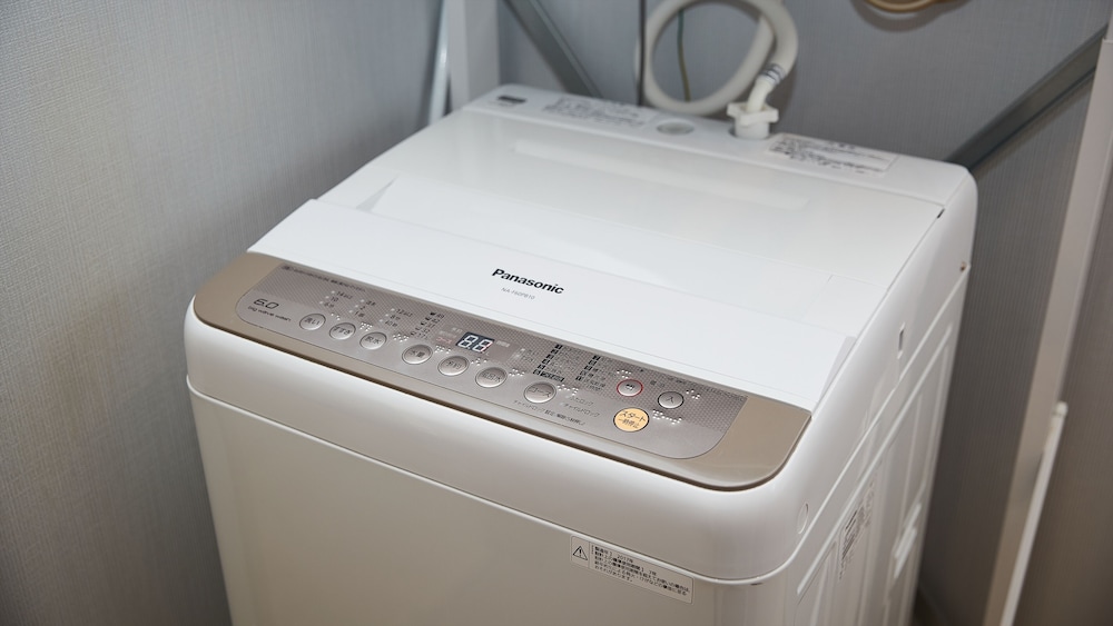 スタンダード ツインルーム 禁煙 ランドリー2 | テラスリゾート北谷 WEST