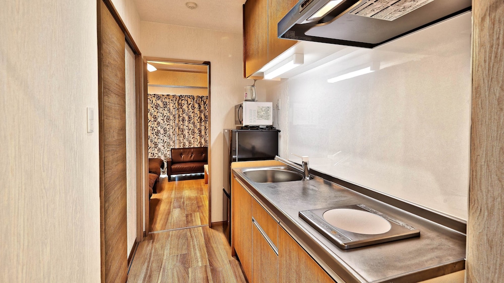 スタンダード ツインルーム 禁煙 専用キッチン1 | テラスリゾート北谷 WEST