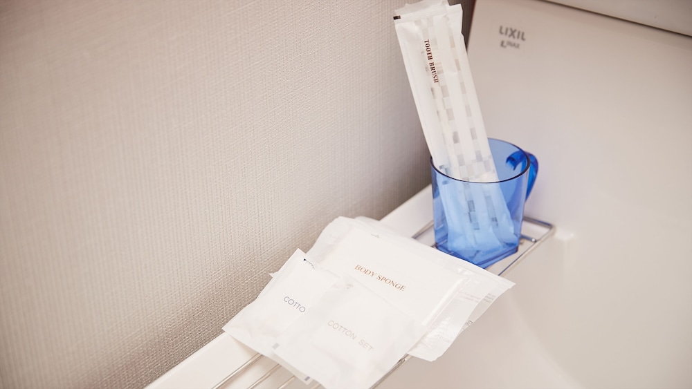 スタンダード ツインルーム 禁煙 バスルームの設備1 | テラスリゾート北谷 WEST