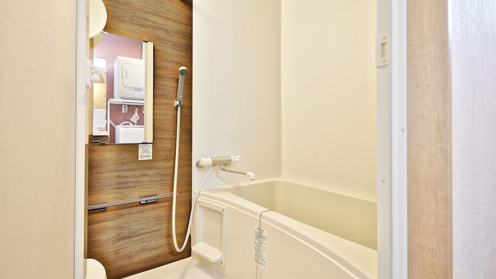 スタンダード ツインルーム 禁煙 バスルーム0 | テラスリゾート北谷 WEST