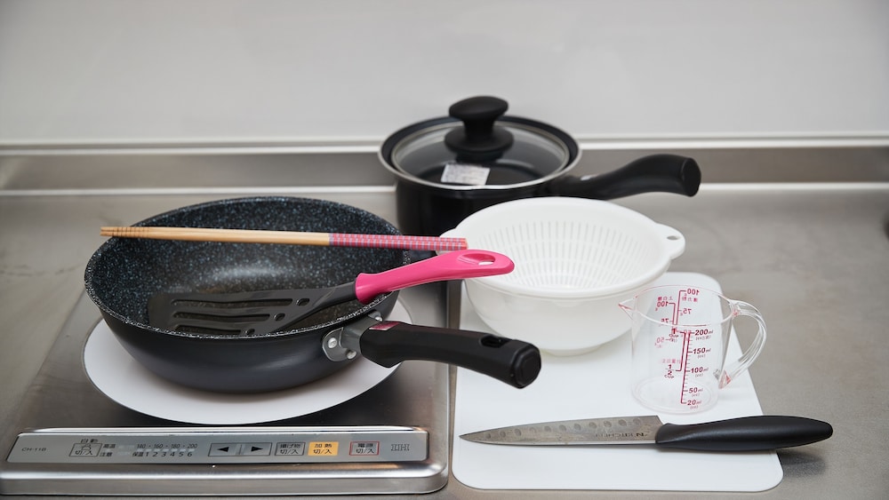 スタンダード ツインルーム 禁煙 専用キッチン3 | テラスリゾート北谷 WEST