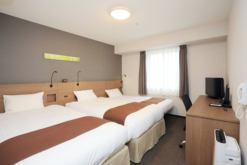 トリプルルーム 3名利用禁煙 (2名様以下でのご予約の場合、スタッキングベッドのご用意がない場合がございます。) 客室3 | スマイルホテルプレミアム札幌すすきの