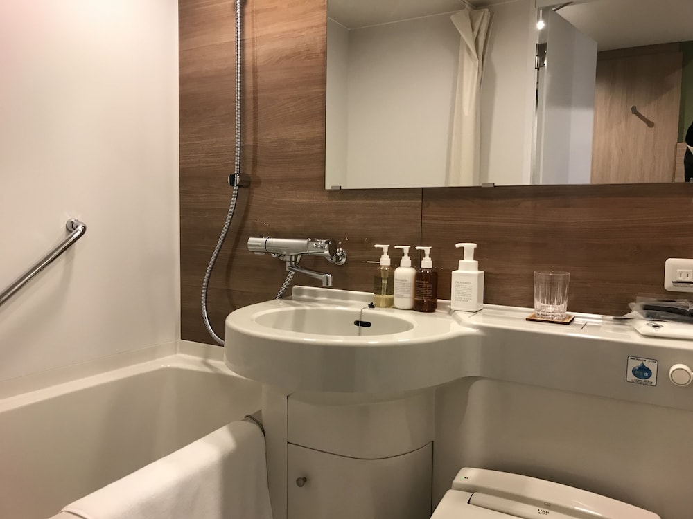 12㎡ ダブルルーム 禁煙 バスルーム2 | ネストホテル博多駅前