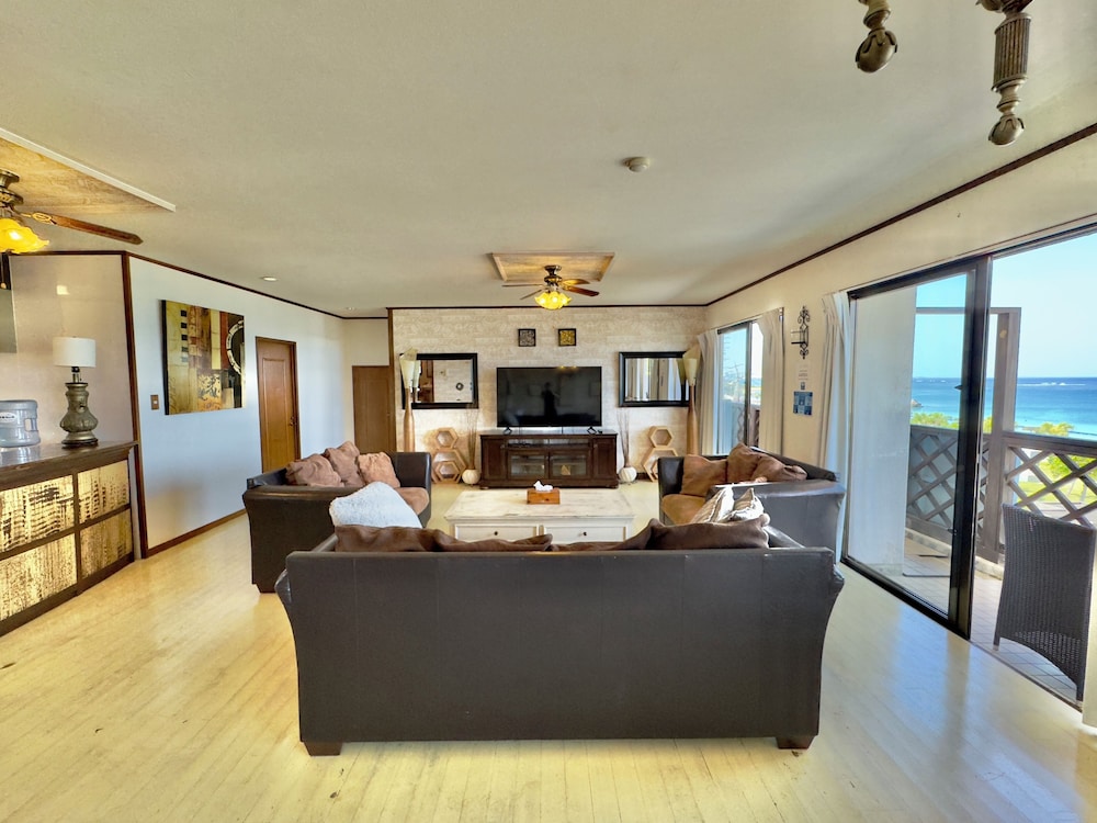 スーペリア コンドミニアム オーシャンビュー ビーチフロント 客室22 | アラハリゾート アラパナ