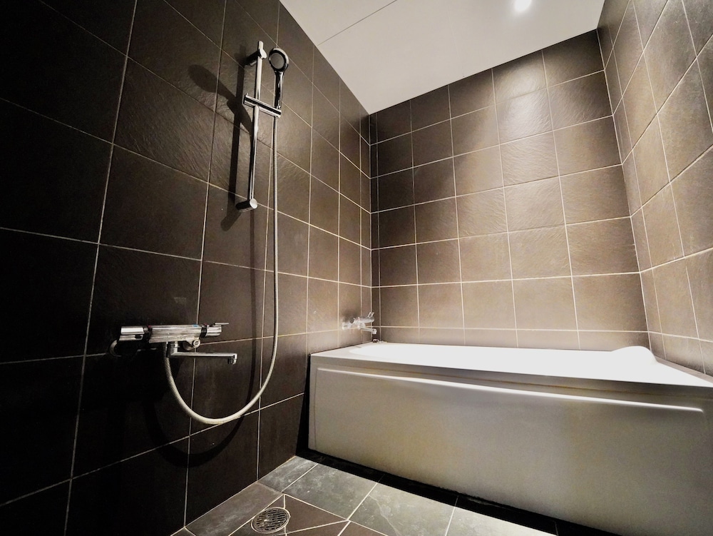 トラディショナル コンドミニアム 禁煙 ビーチフロント バスルーム1 | アラハリゾート アラパナ