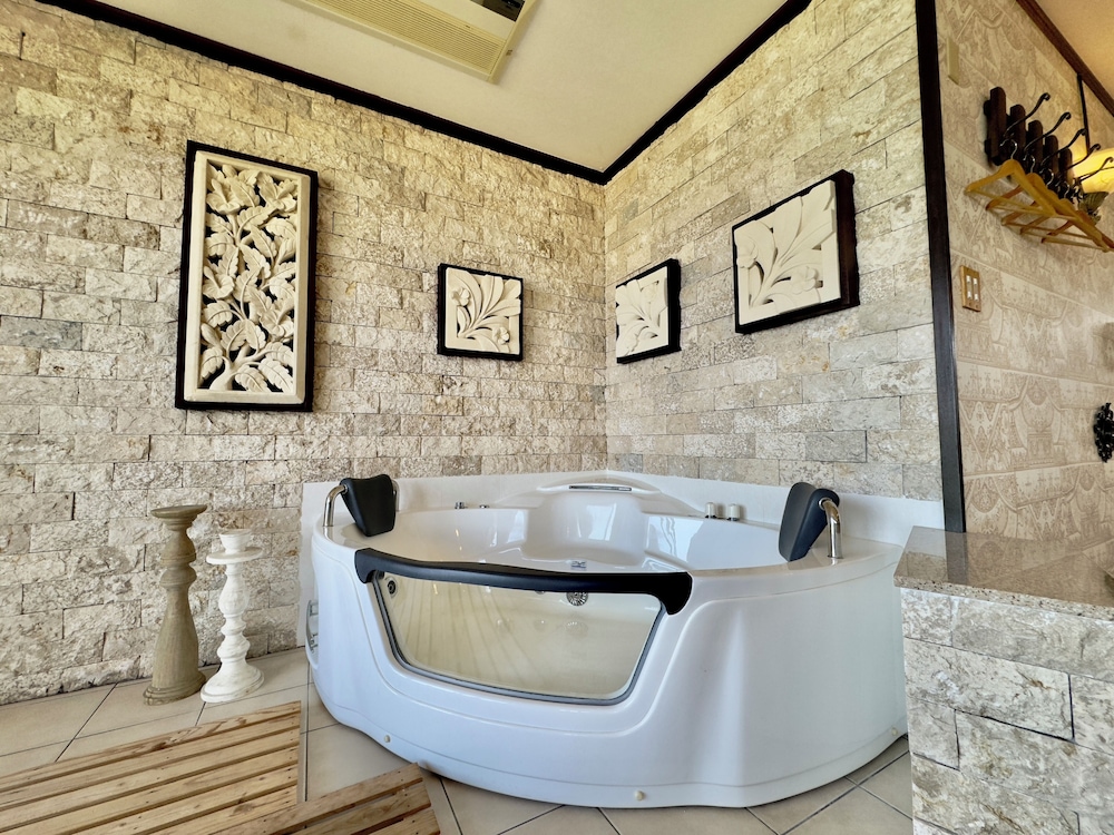 スーペリア コンドミニアム オーシャンビュー ビーチフロント 客室21 | アラハリゾート アラパナ