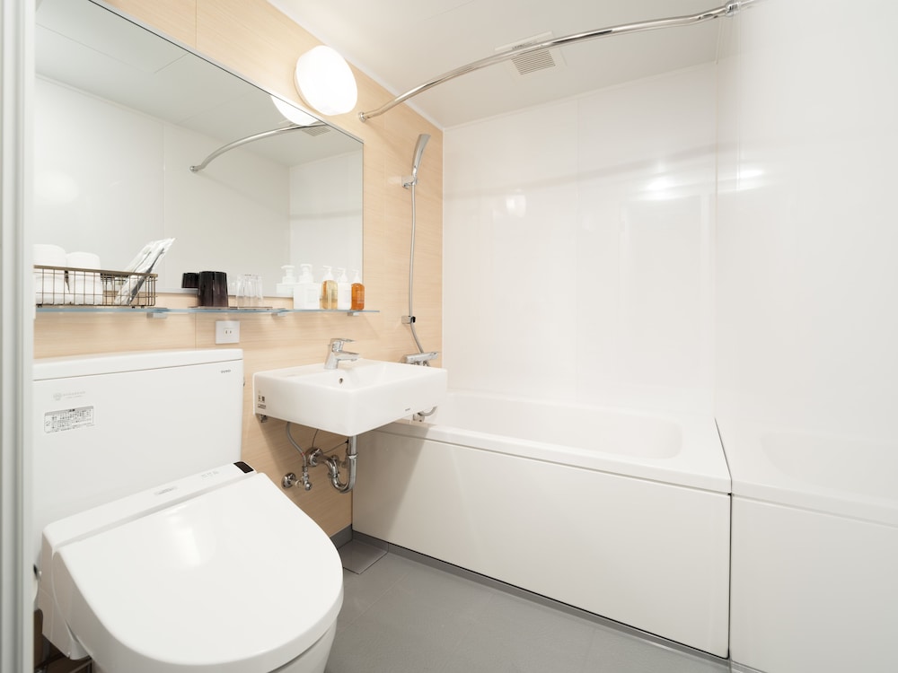 ツインルーム バスルーム2 | ティサージホテル那覇