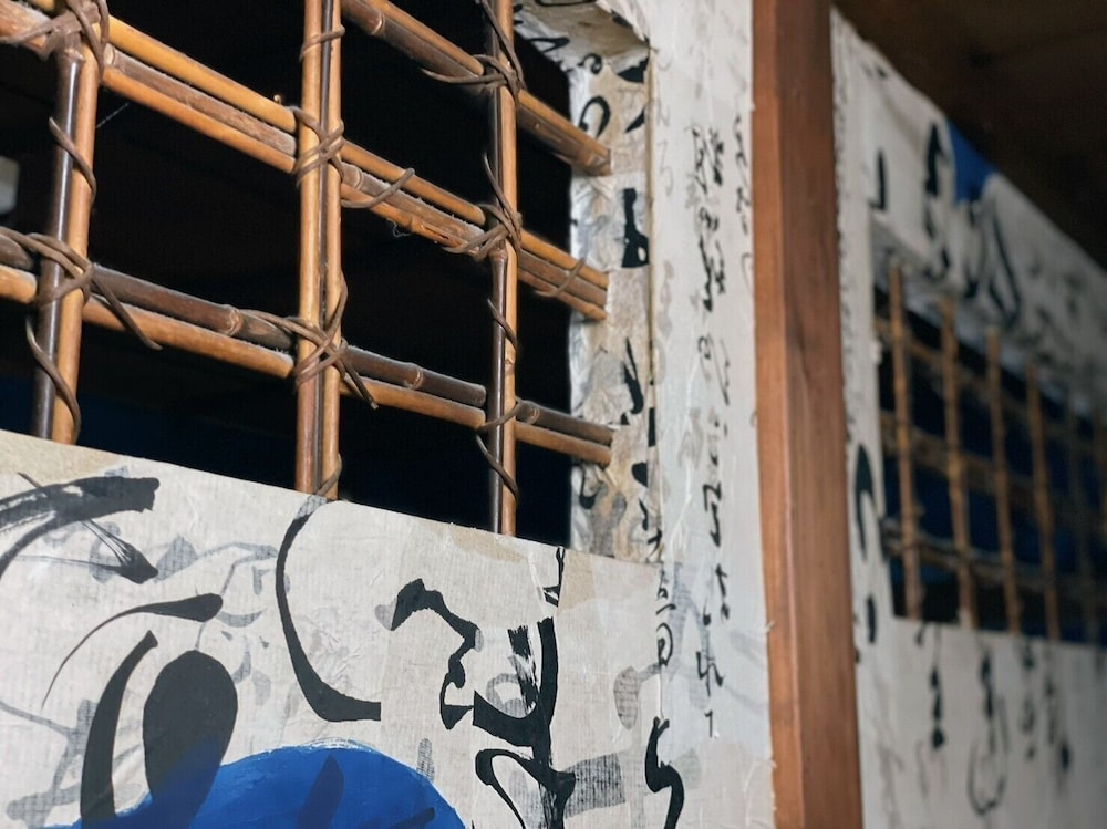 ツインルーム 共用バスルーム (月の間) 客室12 | Villa Sacra