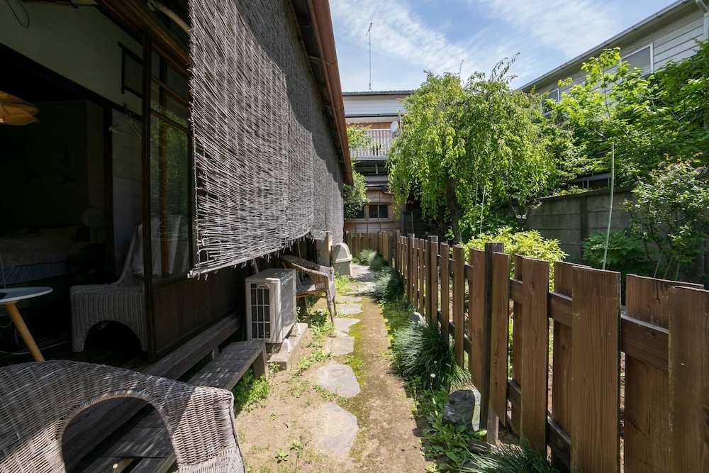 ベーシック ダブルまたはツインルーム 共用バスルーム 部屋からの景観0 | Villa Sacra