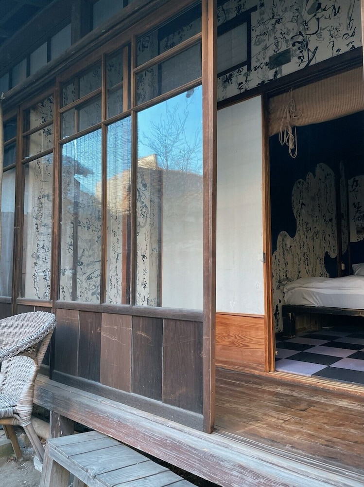 ツインルーム 共用バスルーム (月の間) 客室7 | Villa Sacra
