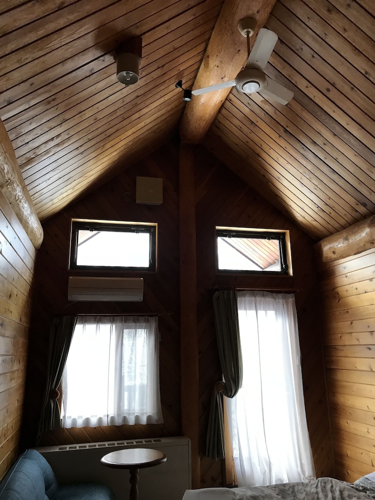 トリプルルーム | 森のログホテル　カムループス