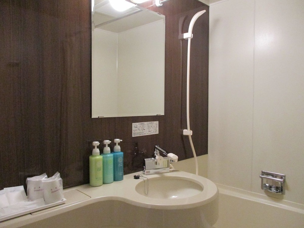 セミダブルルーム 禁煙 バスルーム0 | 新潟京浜ホテル