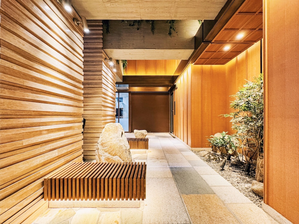 おまかせ部屋(ダブル or ツイン) 禁煙 リビング エリア0 | ホテルヒラリーズ赤坂